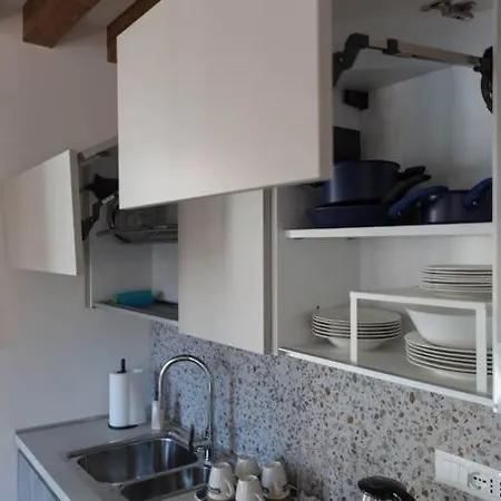 Aponalview 027042-loc-12481 Apartment *